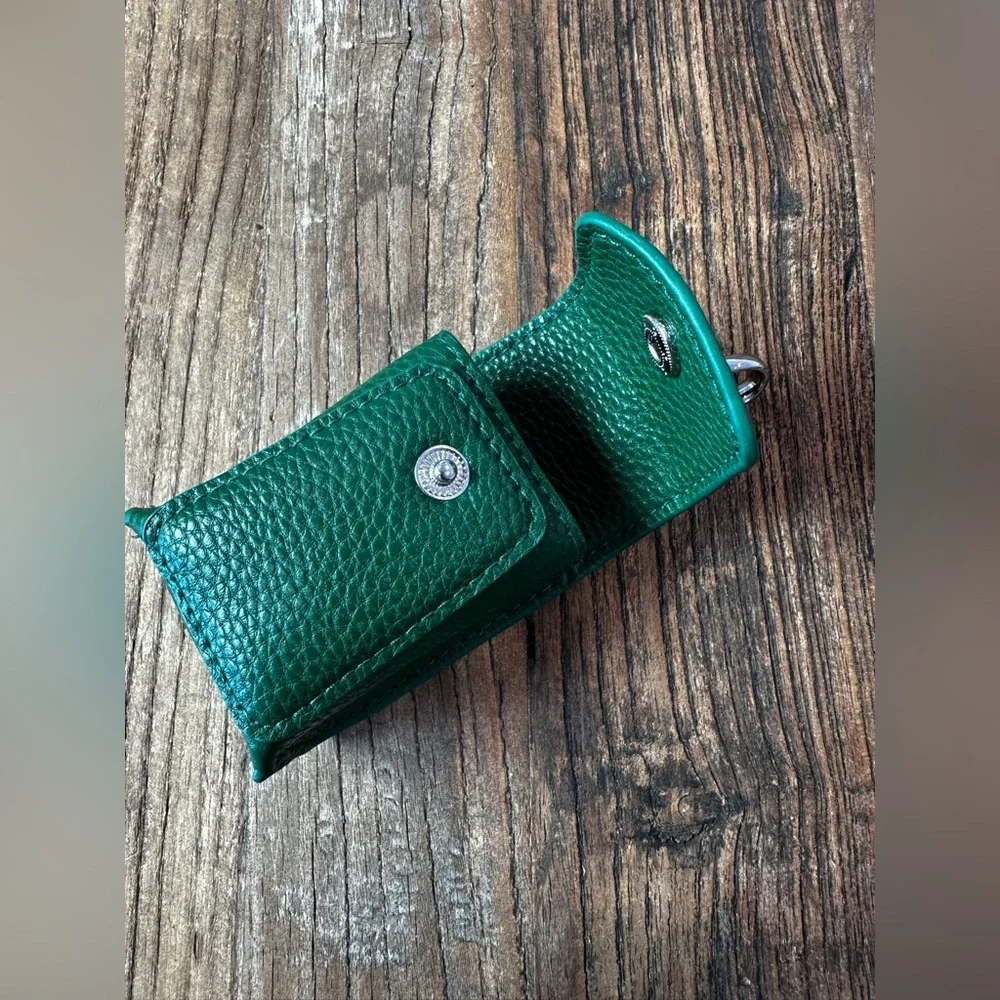 Stylish Green Leather Dog Leash Pouch Dog Poop Pickup Bags Holder